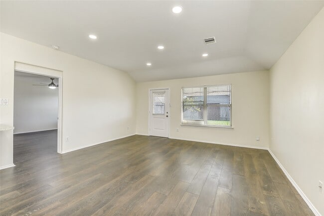 Building Photo - 2023 Louetta Mist Dr