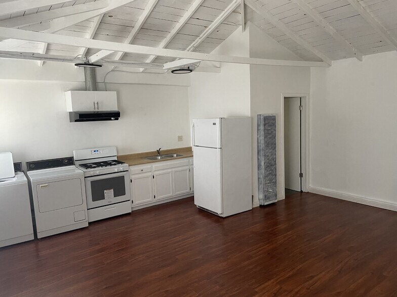 Building Photo - 3957 Tilden Ave