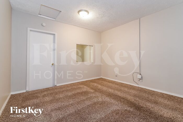 Building Photo - 5326 Yucatan Dr