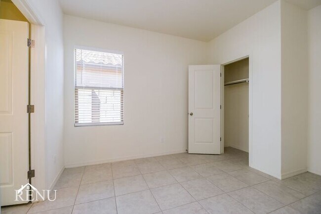 Building Photo - 35340 W San Capistrano Ave