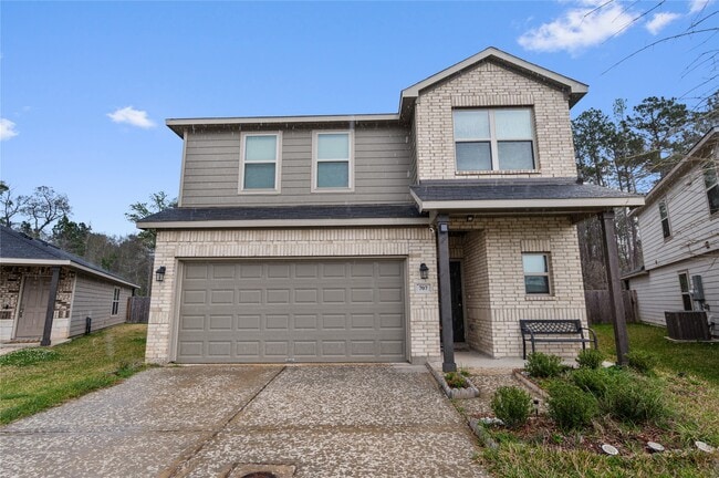 Building Photo - 707 Long Cedar Dr