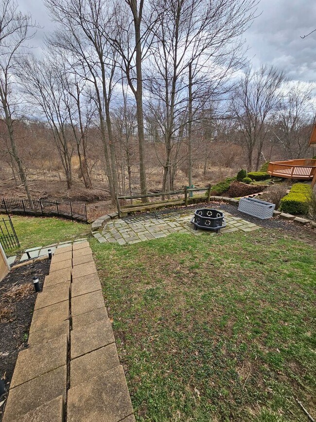 Building Photo - Remarkable 5 Bedroom Home For Rent in Mentor