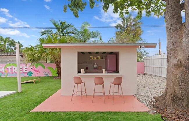 Building Photo - 26 Northeast St