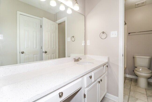 Building Photo - 5930 Garden Ridge Dr