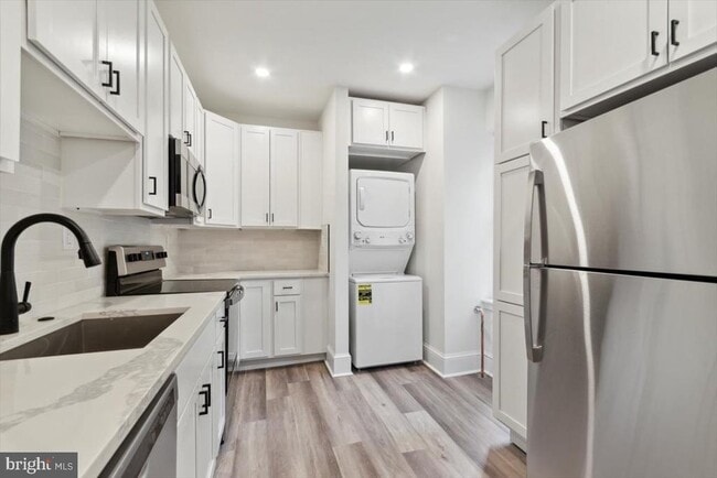 Building Photo - 3205 Winter St