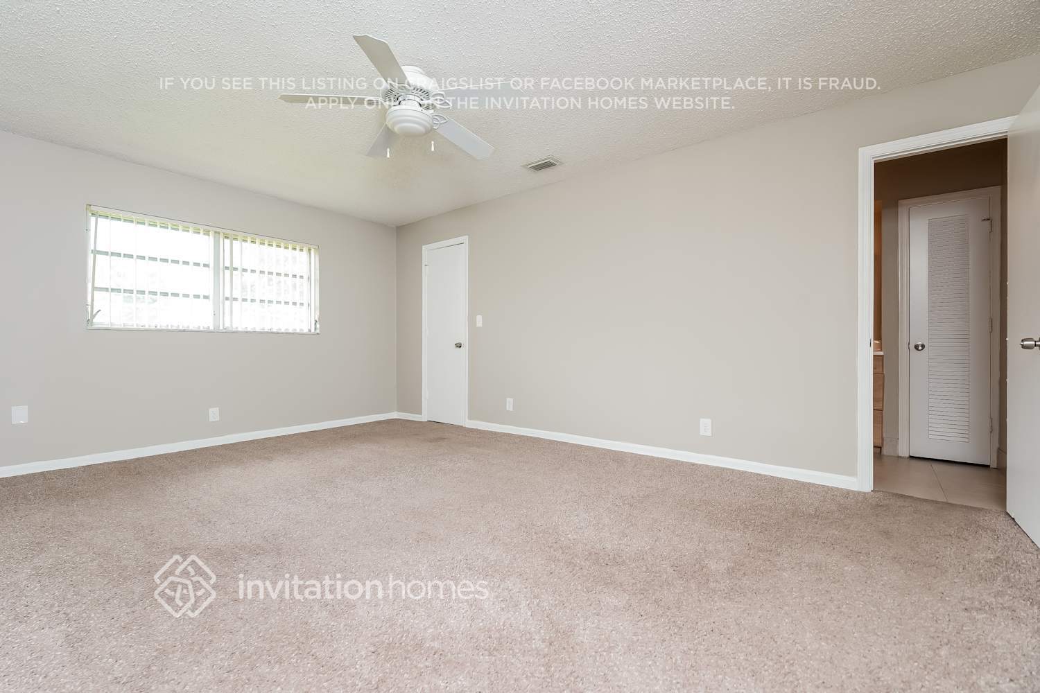 Building Photo - 10930 NW 41st Dr