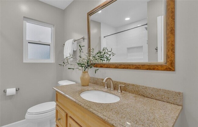 Building Photo - 3907 La Crescenta Ave