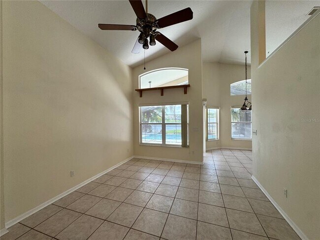 Building Photo - 520 Canary Island Ct