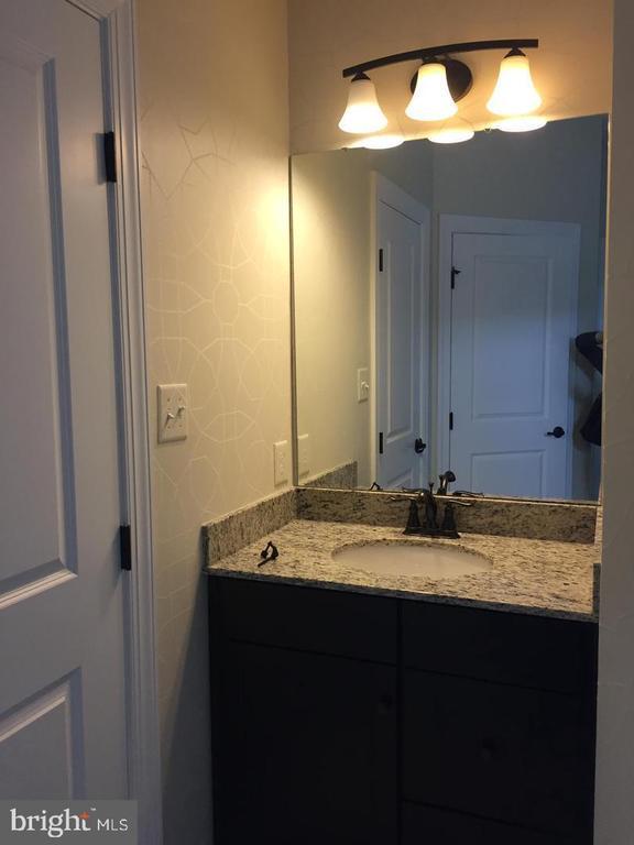 Building Photo - 6489 Jack Linton Dr N