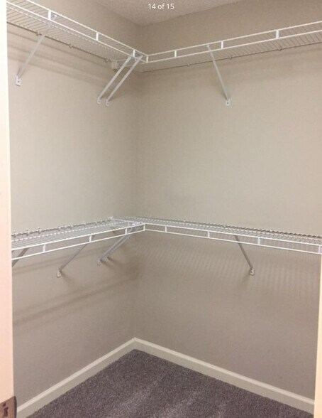 Building Photo - 6 Pearle Brook Ln