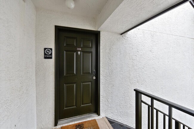 Building Photo - 11222 Hutchison Blvd