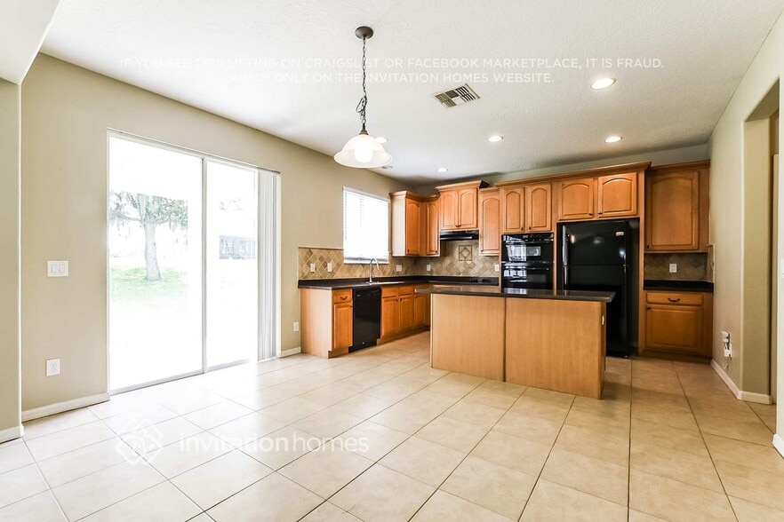 Building Photo - 15364 Galbi Dr