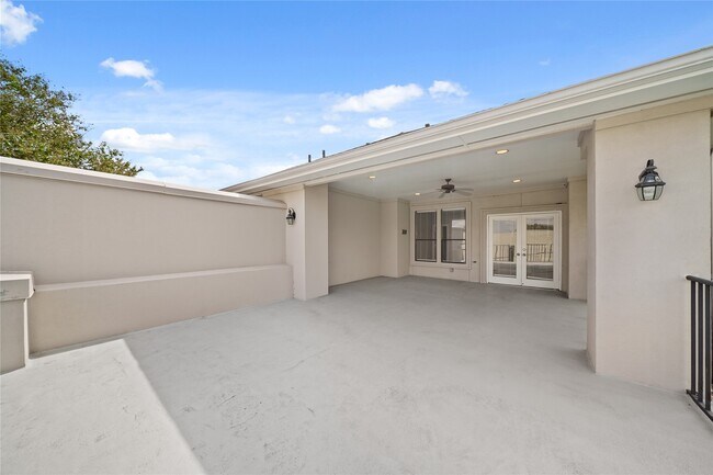 Building Photo - 2304 Albans Rd