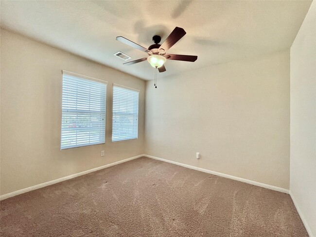 Building Photo - 14903 Vinegrove Falls Ct