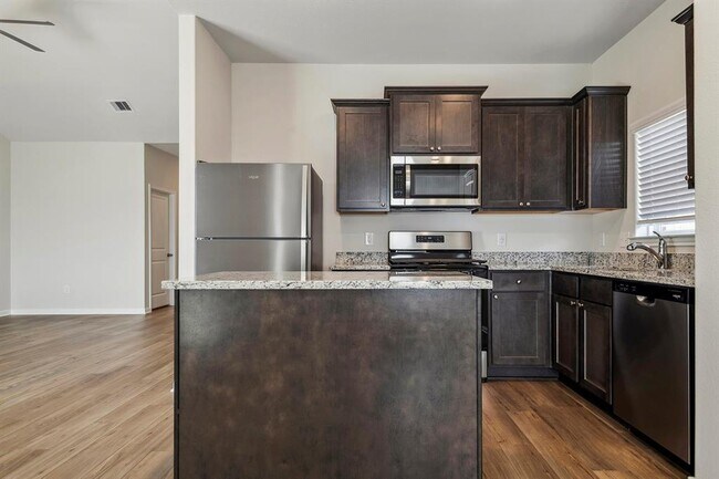 Building Photo - 408 Mystic Slopes Dr