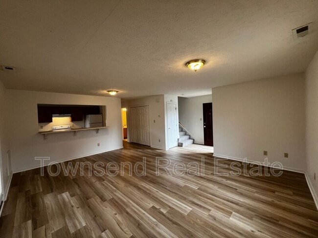 Building Photo - 1036 Ancestry Dr