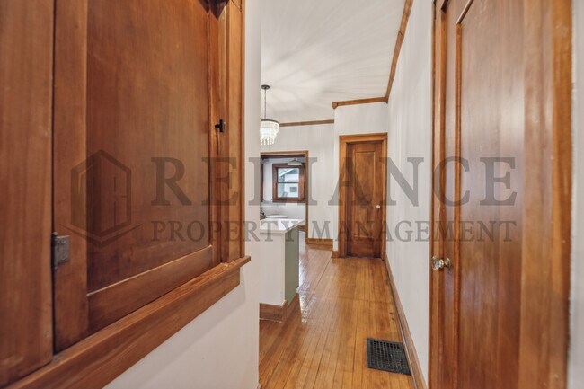 Building Photo - 236 N Holyoke St