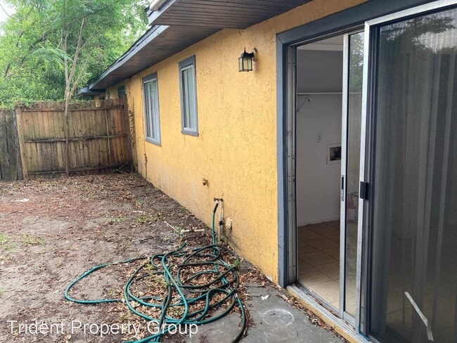 Building Photo - 3210 S Bumby Ave