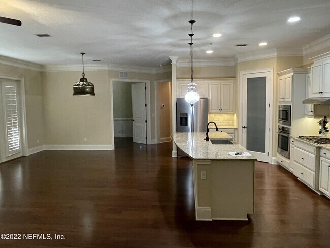 Building Photo - 1406 Sunset View Ln