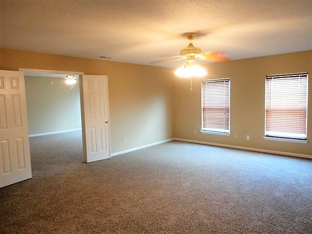 Building Photo - 13898 Meadow Lake Dr