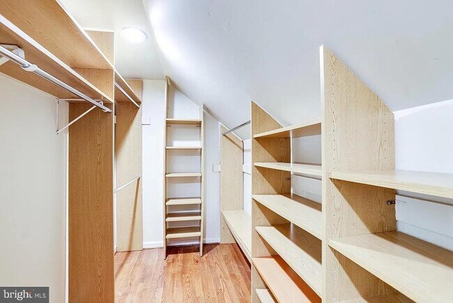 Building Photo - 6609 Heidi Ct