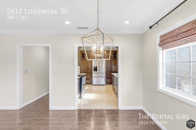 Building Photo - Spacious 3 Bedroom Single Family Home | Fu...