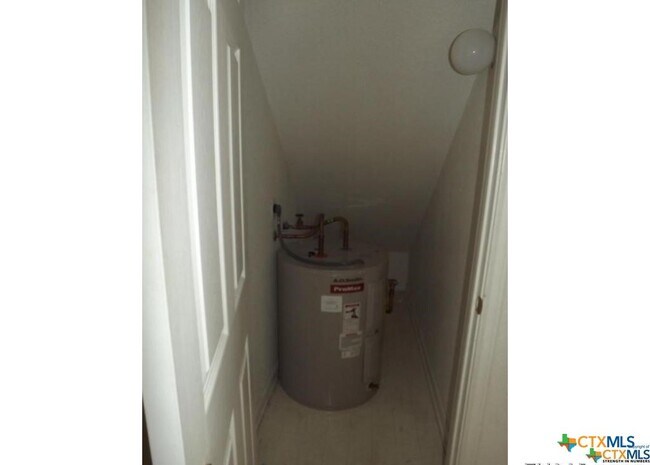 Building Photo - 3312 Cantabrian Dr