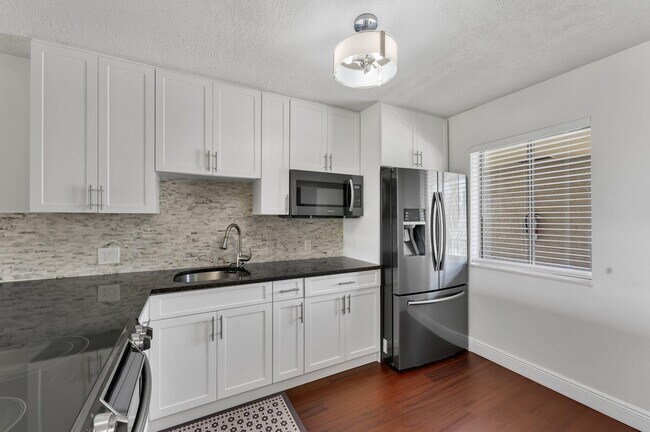 Building Photo - 4489 Luxemburg Ct