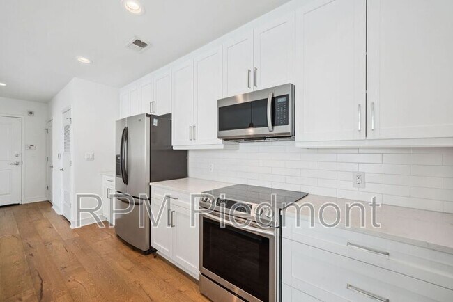 Building Photo - 44 Peachtree Pl NW