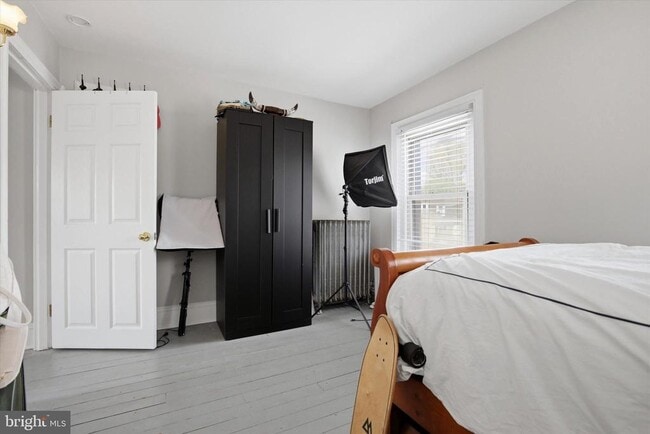 Building Photo - 343 Spring Mill Ave