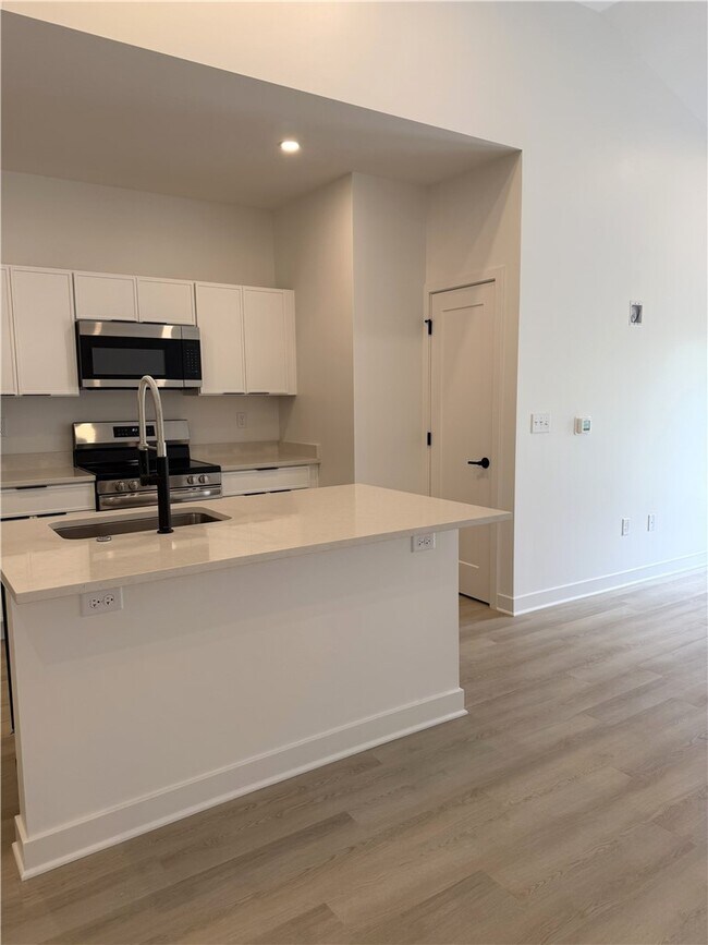 Building Photo - 69 Erie Rdg Dr