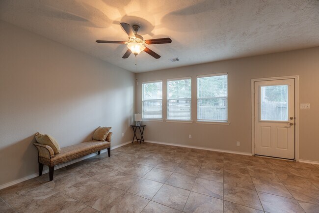 Building Photo - 18 Whitekirk Pl
