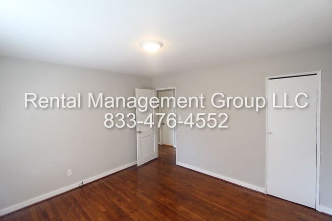 Building Photo - 3 Bedroom 1.5Bath - New On The Market! Better Hurry To See This One!!