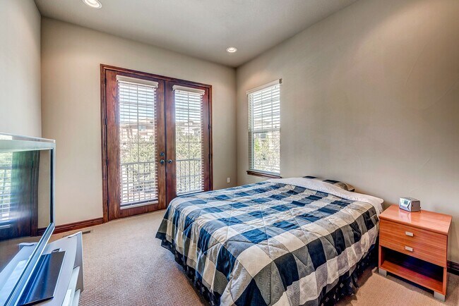 Building Photo - 7812 Vallagio Ln