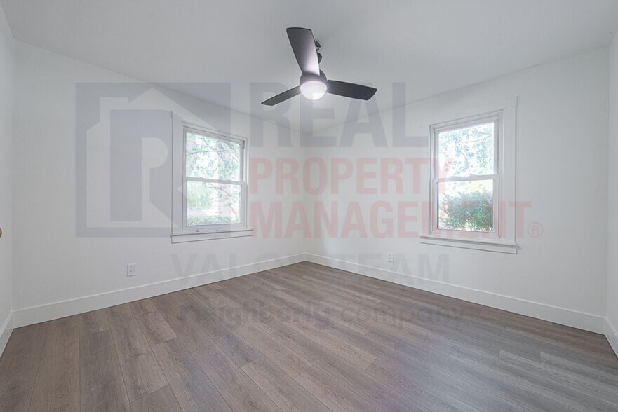 Building Photo - 1401 Missouri Ave