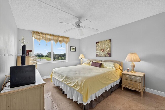 Building Photo - 8900 Washington St