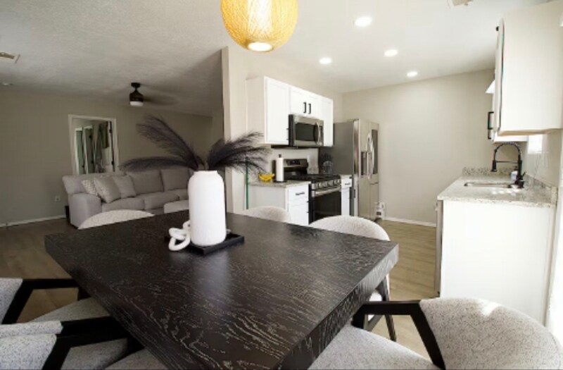 Building Photo - 7408 Rainmaker Rd SW