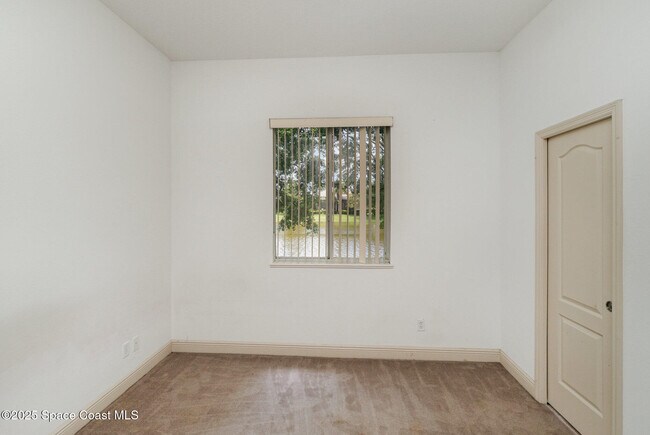 Building Photo - 3641 Gatlin Dr