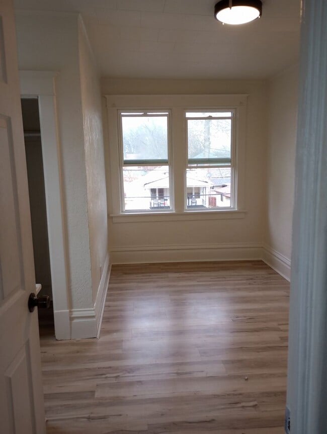 Building Photo - LEASE TO OWN $1800 MO