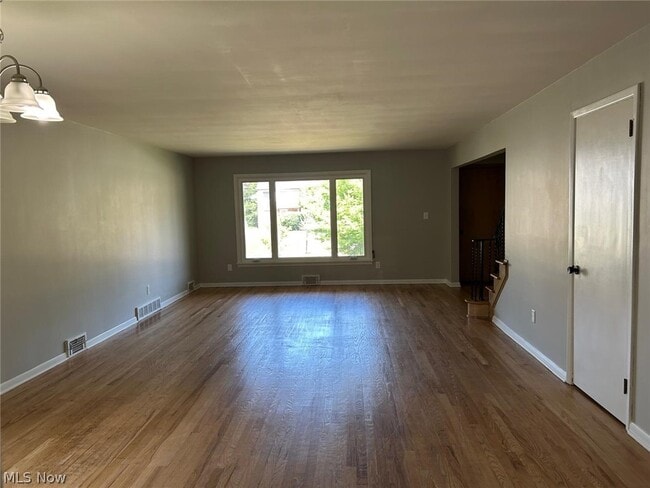 Building Photo - 17914 Chagrin Blvd