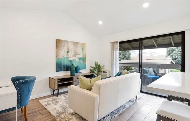 Building Photo - 262 Streamwood