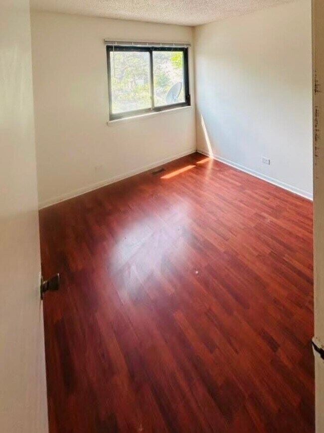 Building Photo - 1744 DeForest Ln