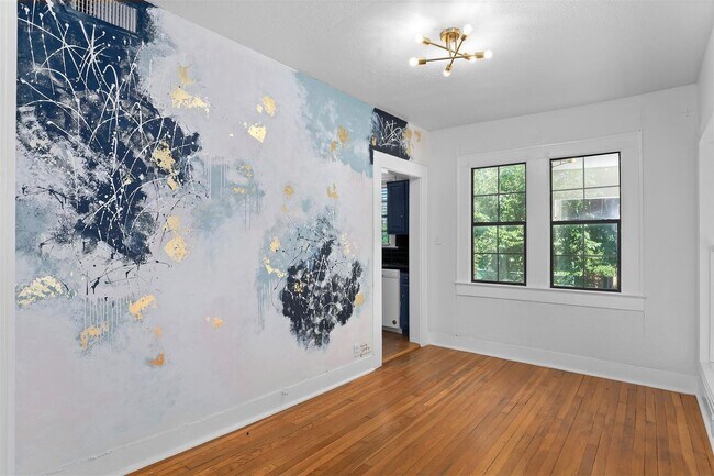 Building Photo - 4037-4039 Roswell St