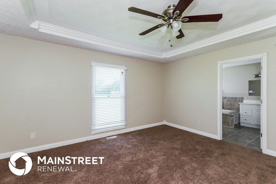 Building Photo - 300 Wava Dr