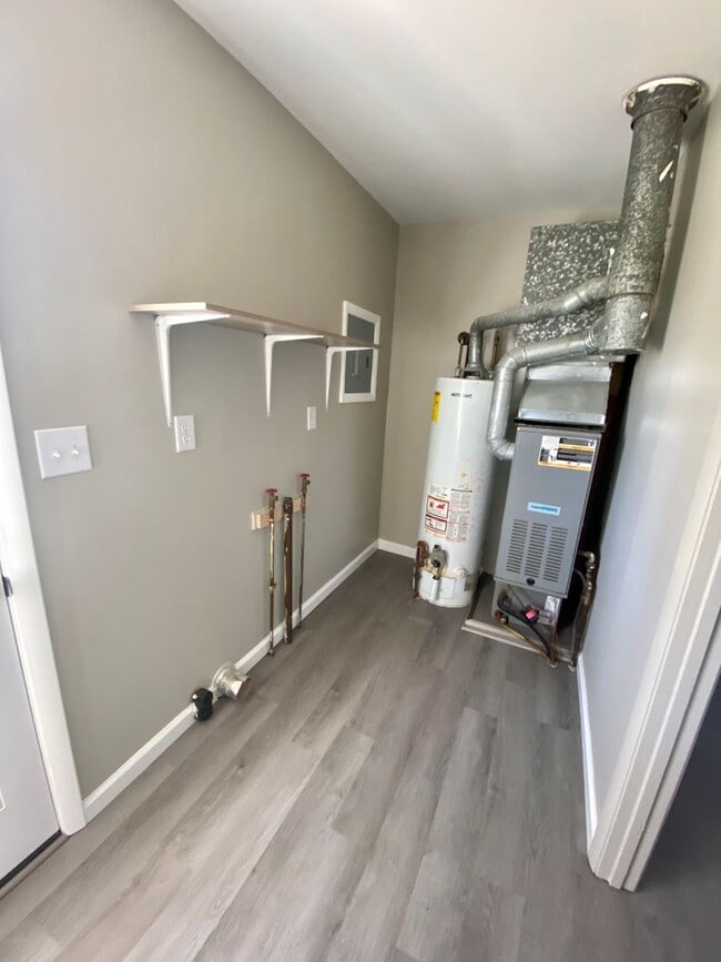 Building Photo - Two Bedroom House in Jerseyville