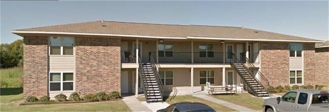 Building Photo - 16932 W Main St