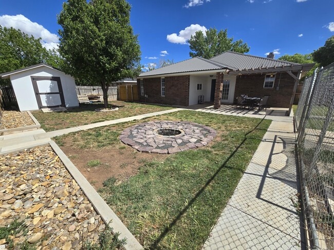 Building Photo - 1548 Bosc Ct