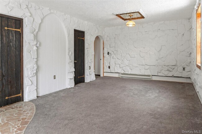 Building Photo - 378 Broadway