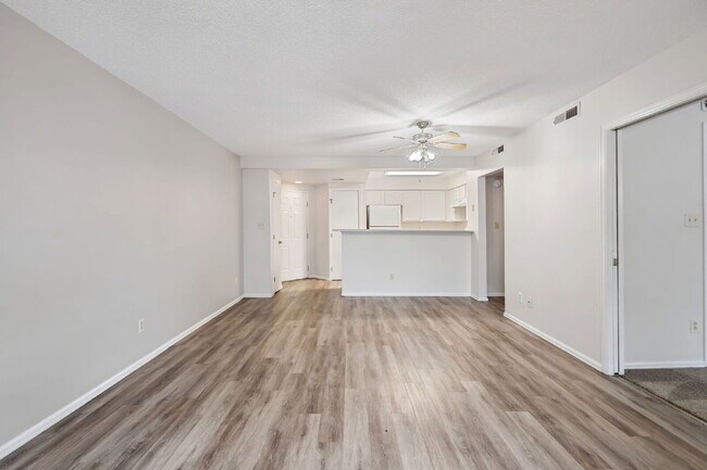Building Photo - 952 Acapulco Ct
