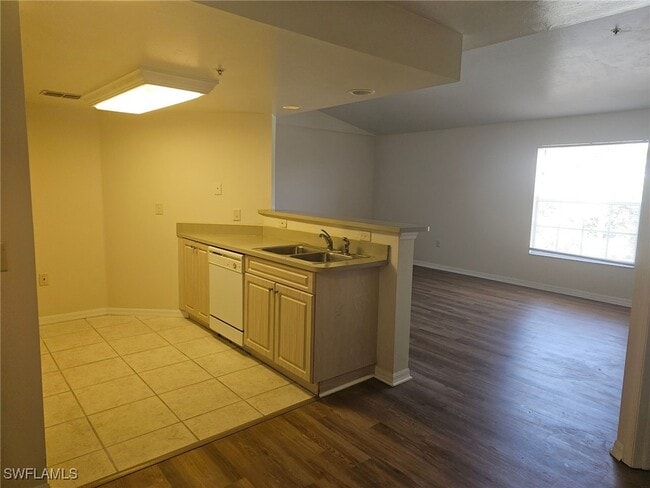 Building Photo - 1769 Four Mile Cove Pkwy